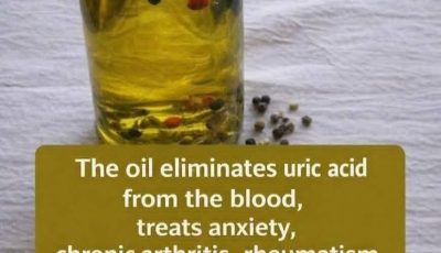 Homemade Herbal Pepper Oil